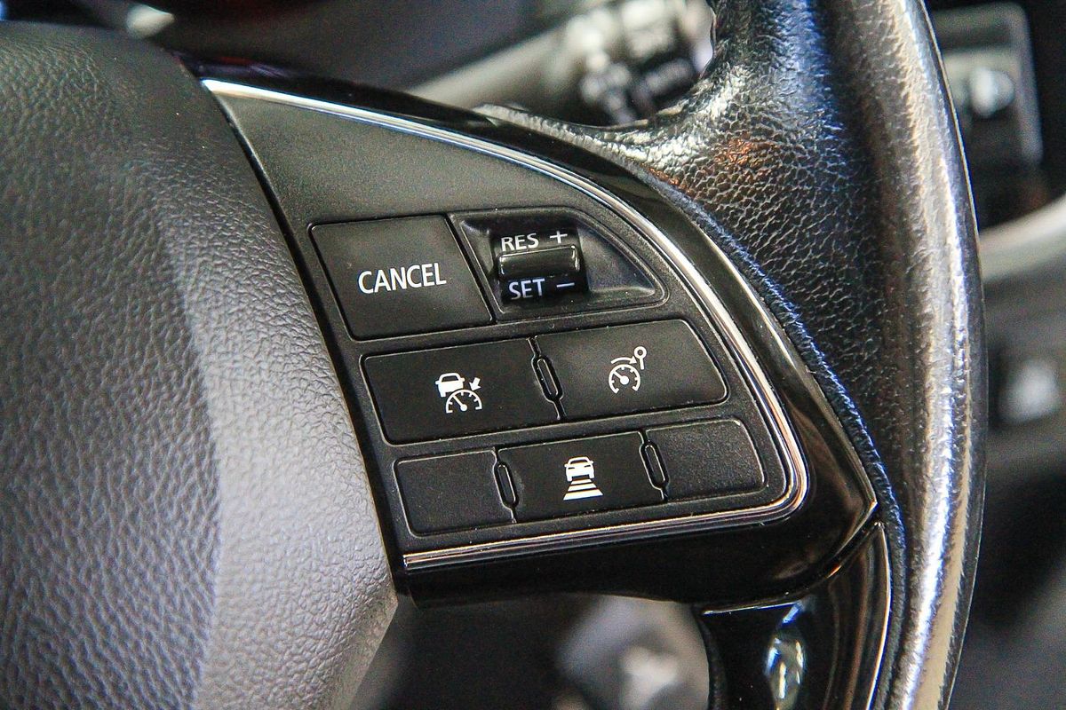 2020 Mitsubishi Outlander ES ADAS ZL