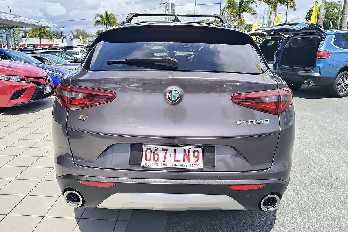 2017 Alfa Romeo Stelvio First Edition