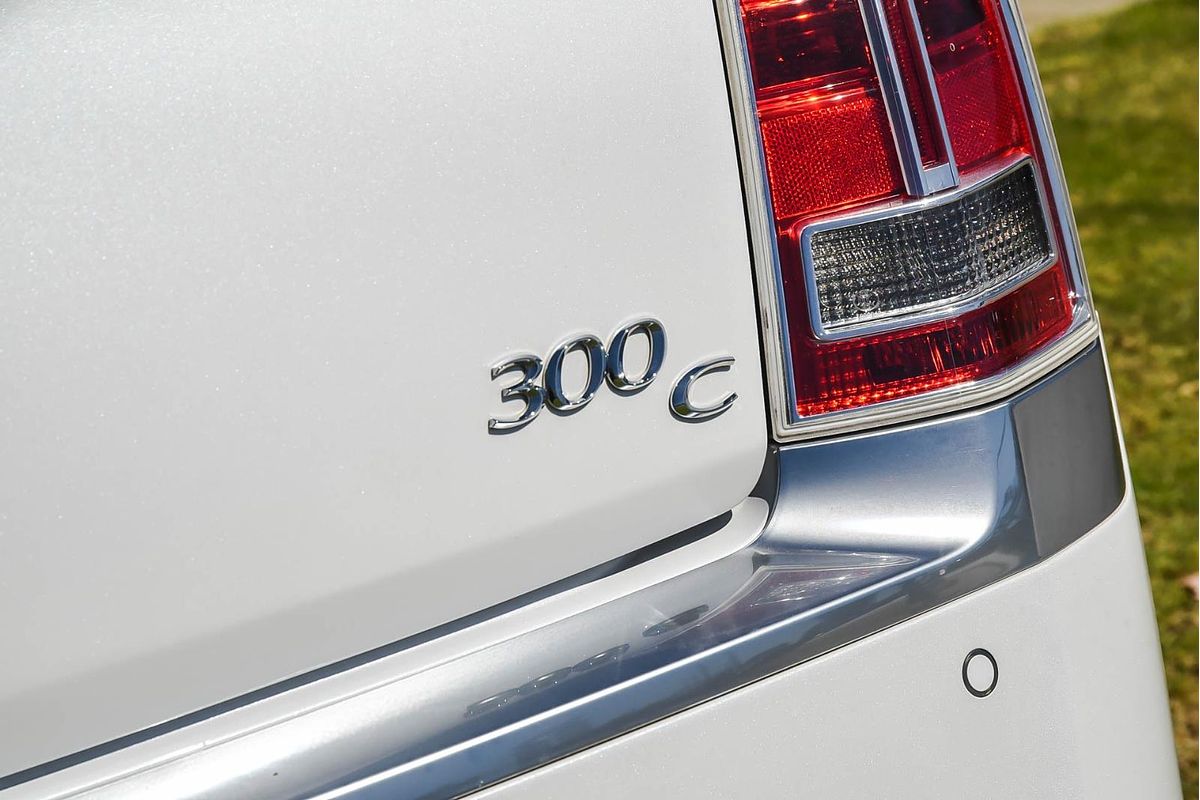 2012 Chrysler 300 C Luxury LX
