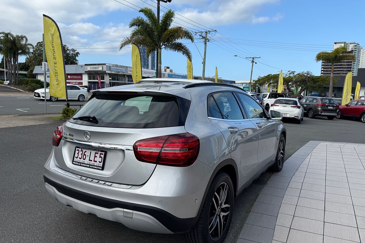 2017 Mercedes-Benz GLA-Class GLA180 X156