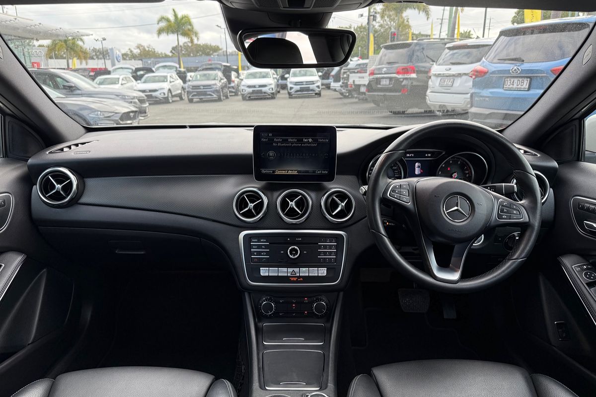 2017 Mercedes-Benz GLA-Class GLA180 X156