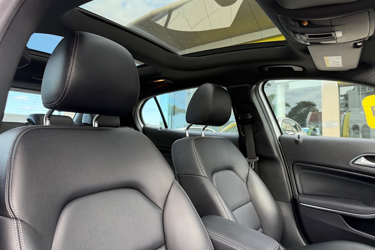 2017 Mercedes-Benz GLA-Class GLA180 X156