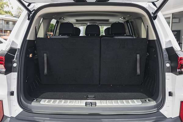 2024 LDV D90 Executive SV9A