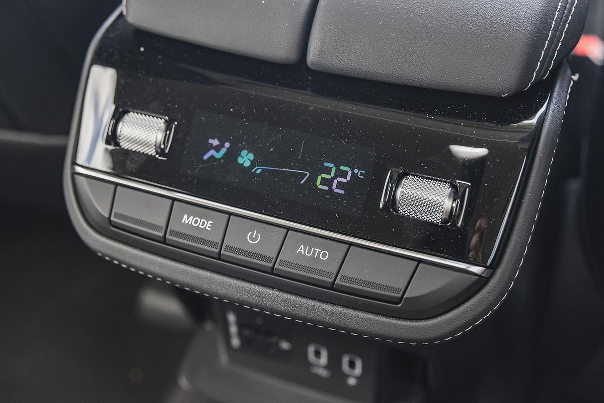 2024 LDV D90 Executive SV9A