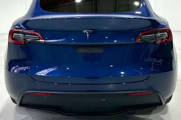 2022 Tesla Model Y Rear-Wheel Drive