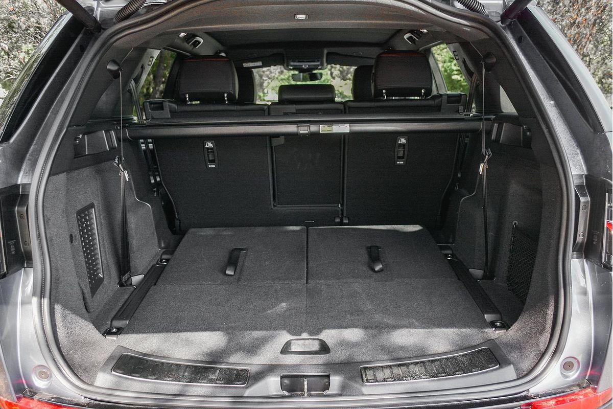 2023 Land Rover Discovery Sport P250 R-Dynamic SE L550