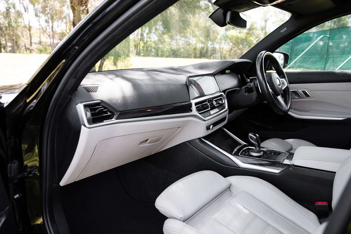 2019 BMW 3 Series 330i M Sport G20