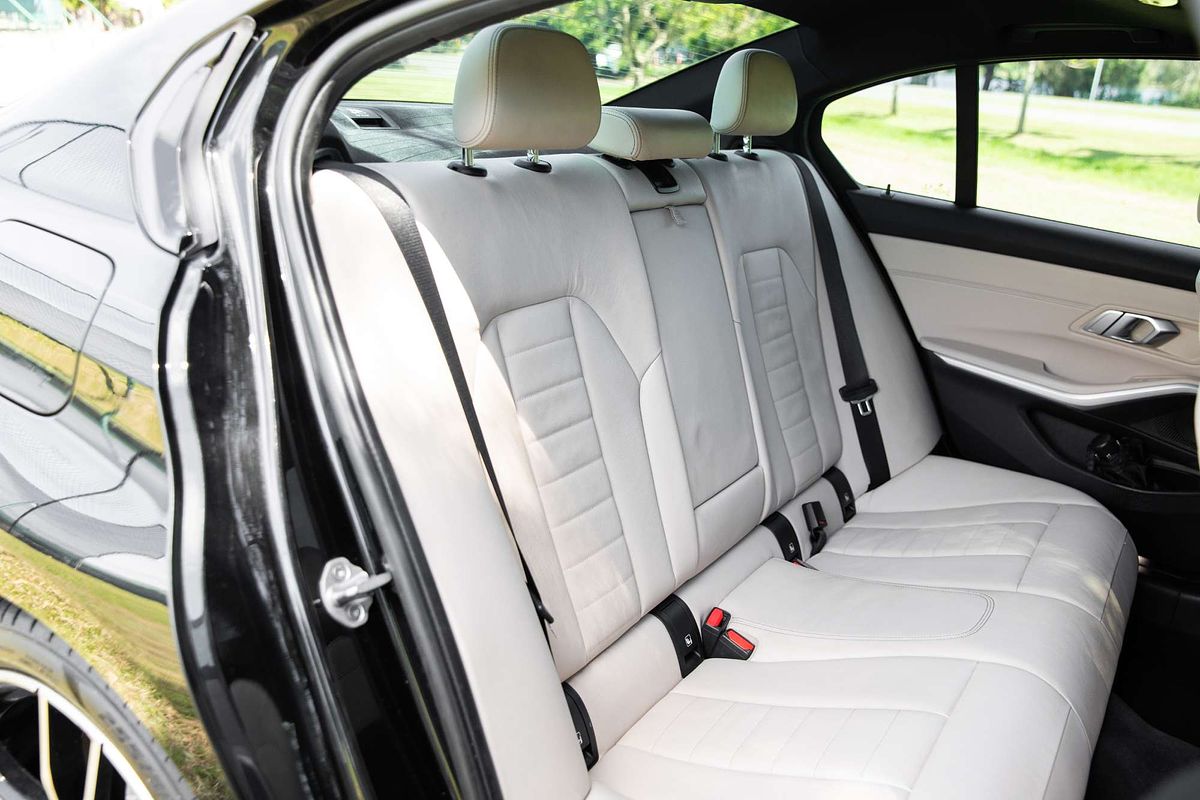 2019 BMW 3 Series 330i M Sport G20
