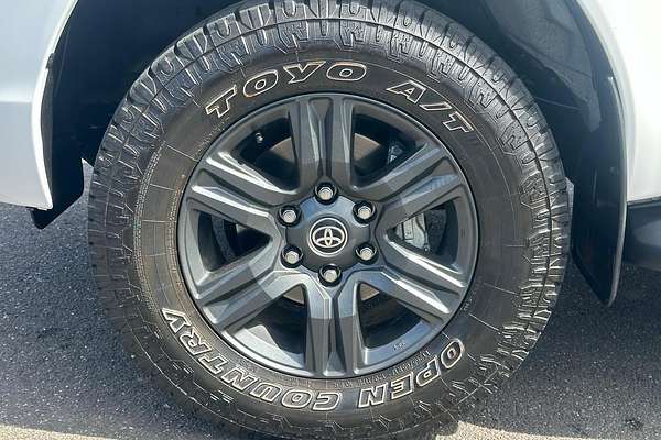 2024 Toyota Hilux SR GUN126R 4X4
