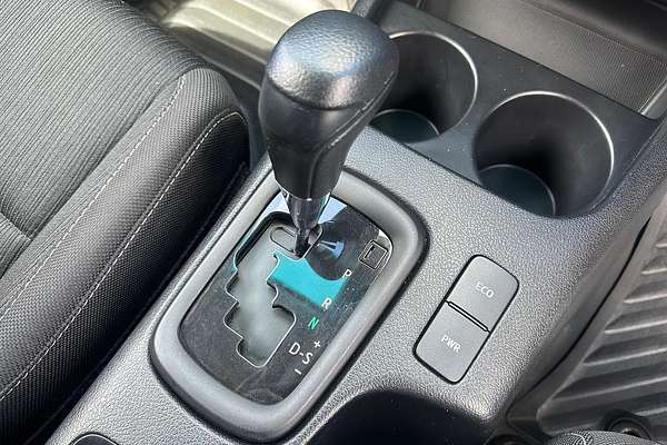 2024 Toyota Hilux SR GUN126R 4X4