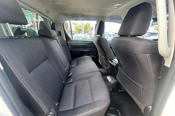 2024 Toyota Hilux SR GUN126R 4X4