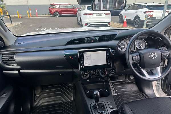 2024 Toyota Hilux SR GUN126R 4X4