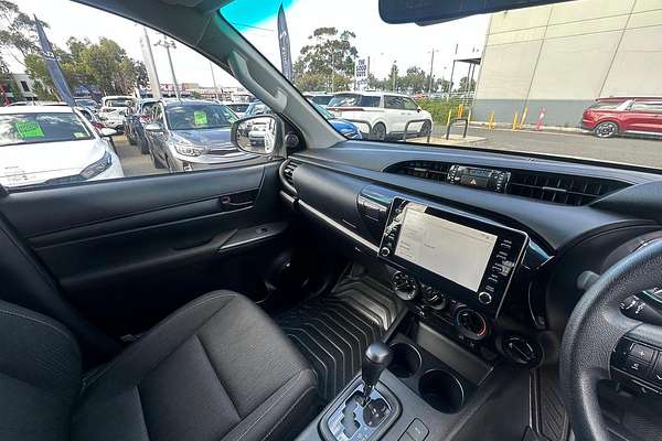 2024 Toyota Hilux SR GUN126R 4X4