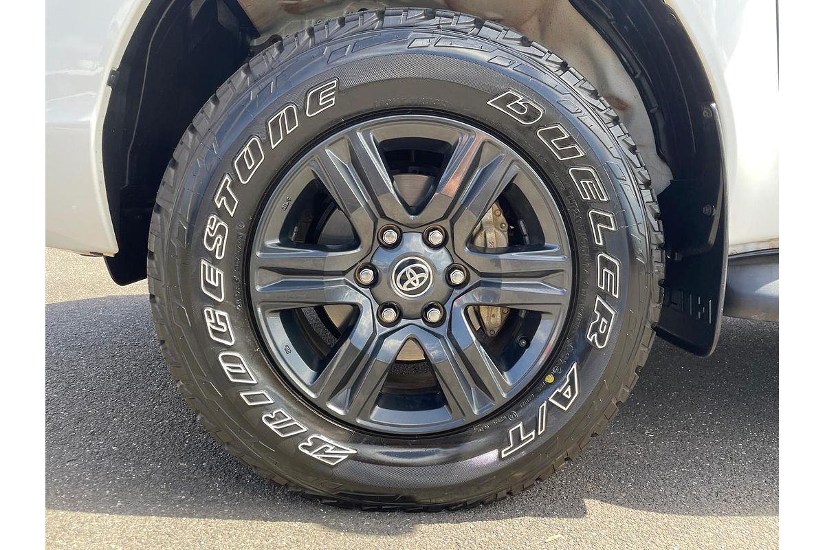 2024 Toyota Hilux SR GUN126R 4X4