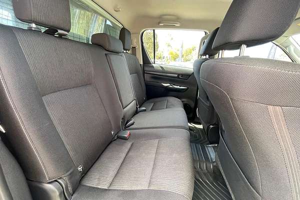 2024 Toyota Hilux SR GUN126R 4X4