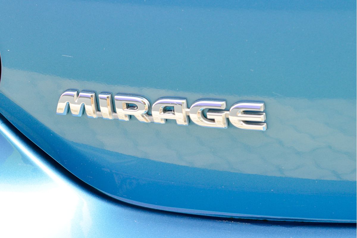 2021 Mitsubishi Mirage ES LB