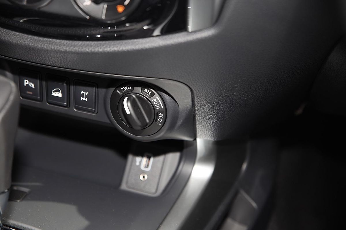 2024 Nissan Navara Black Edition D23 4X4