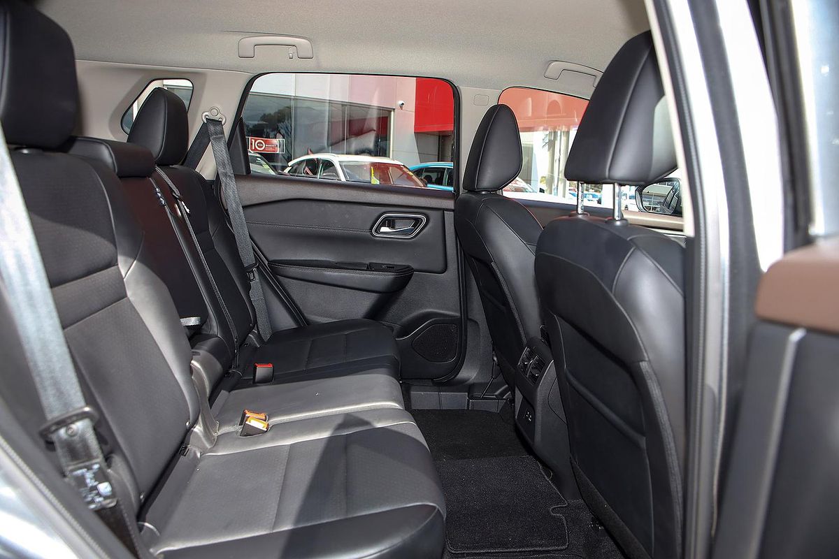 2023 Nissan X-TRAIL ST-L T33