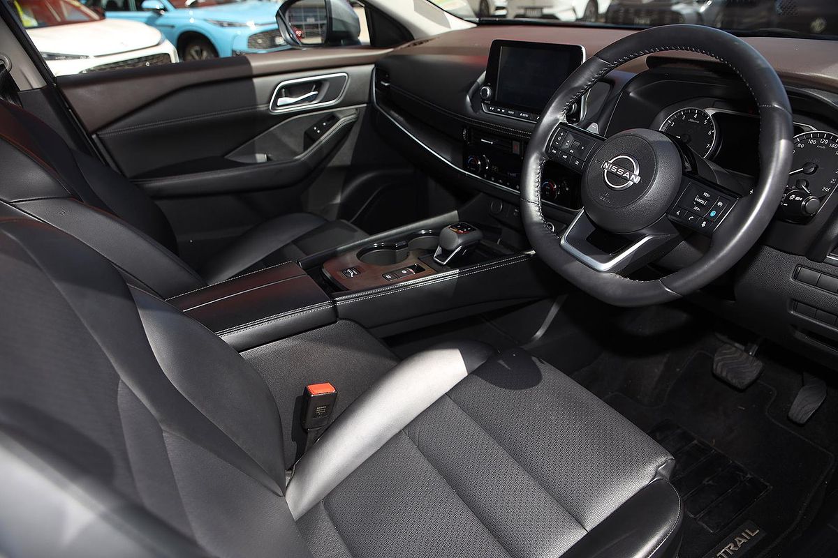 2023 Nissan X-TRAIL ST-L T33