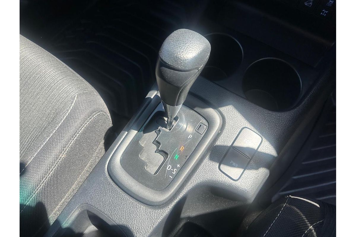 2024 Toyota Hilux SR GUN126R 4X4