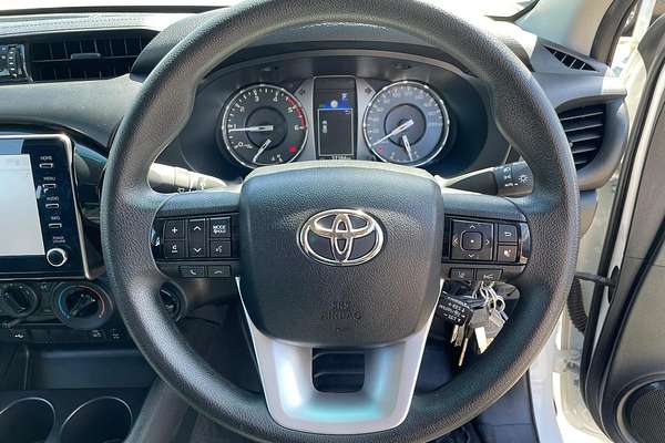 2024 Toyota Hilux SR GUN126R 4X4