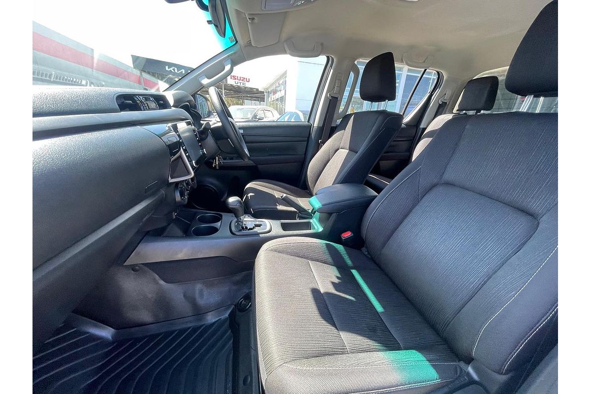 2024 Toyota Hilux SR GUN126R 4X4