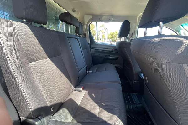 2024 Toyota Hilux SR GUN126R 4X4
