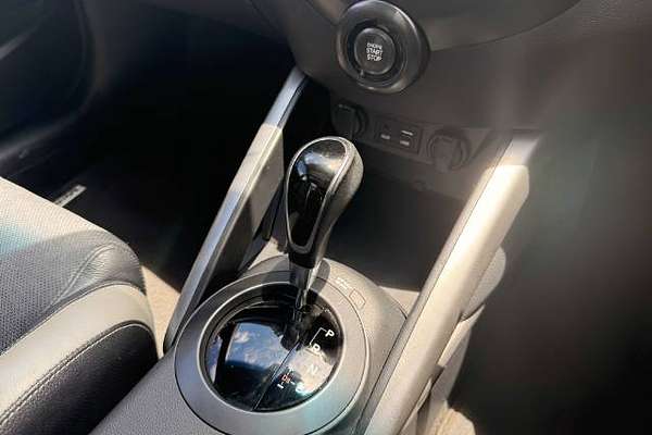 2015 Hyundai Veloster SR Turbo FS5 Series II
