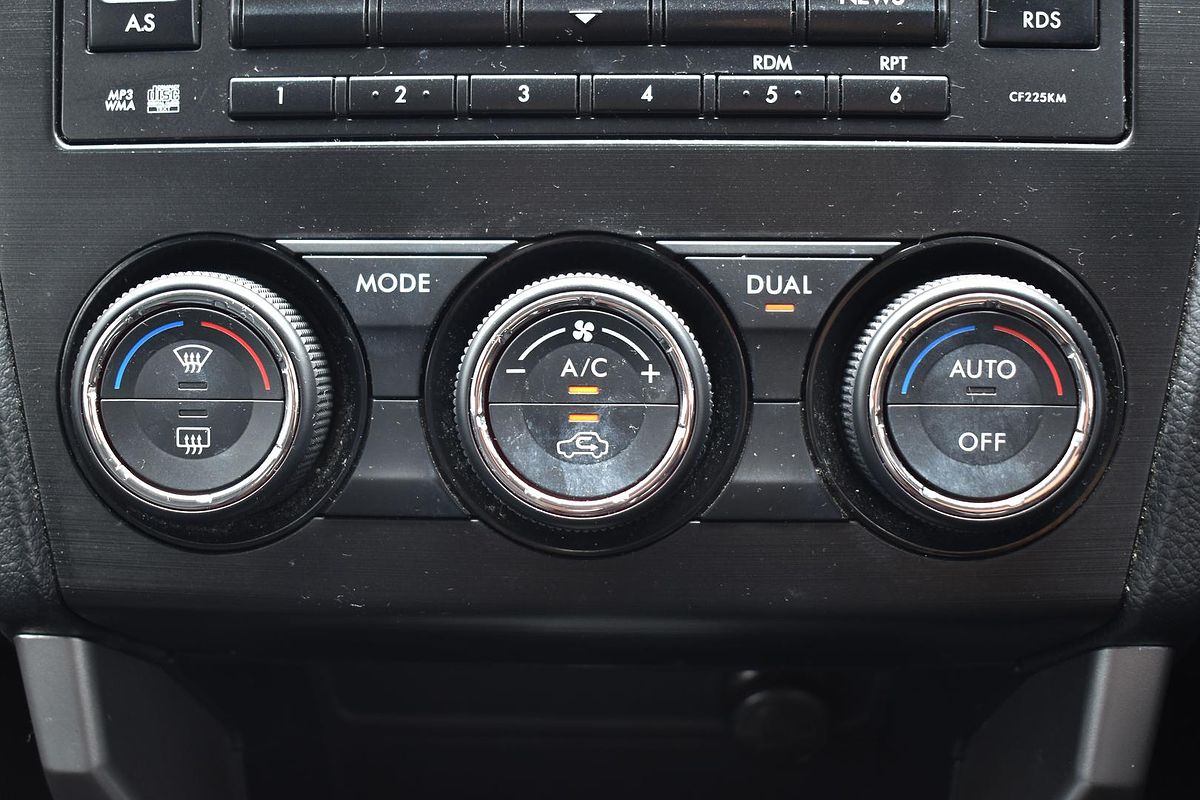 2014 Subaru Forester 2.5i Luxury S4
