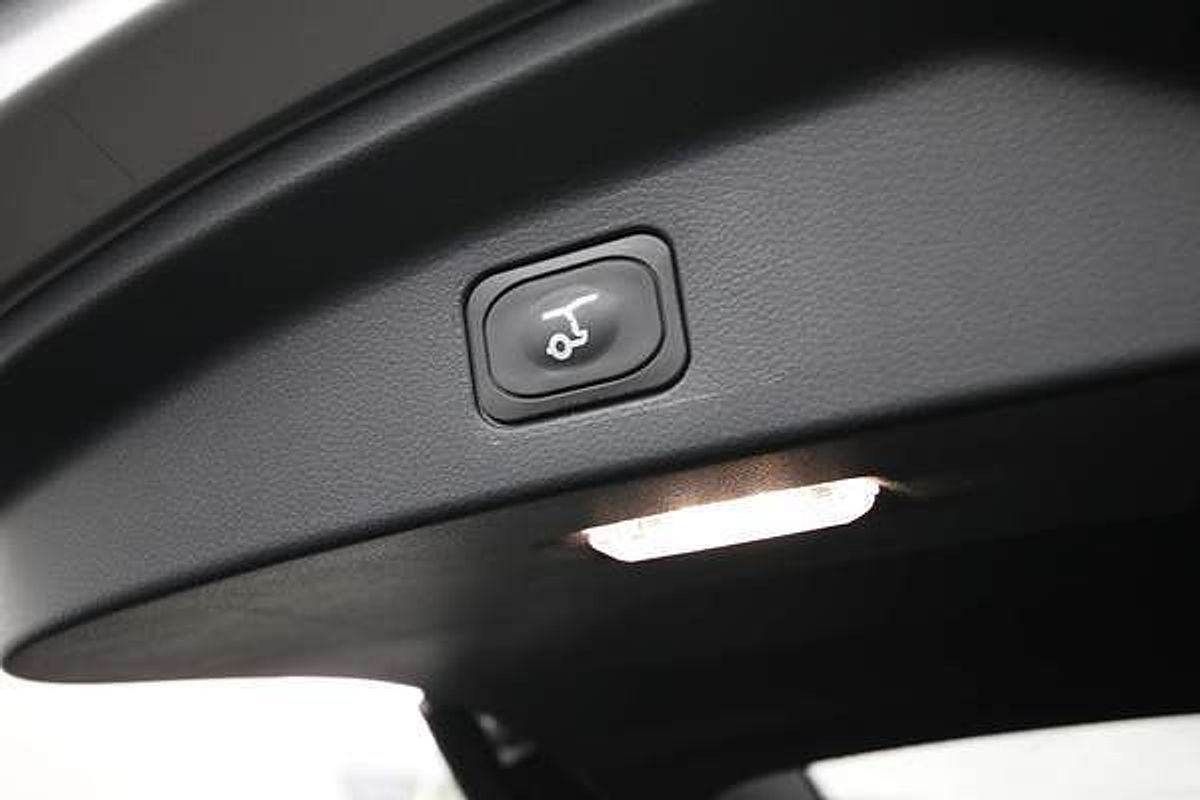 2024 Ford Everest Platinum