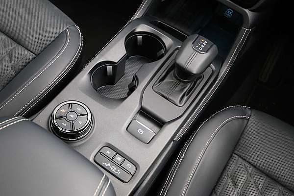 2024 Ford Everest Platinum