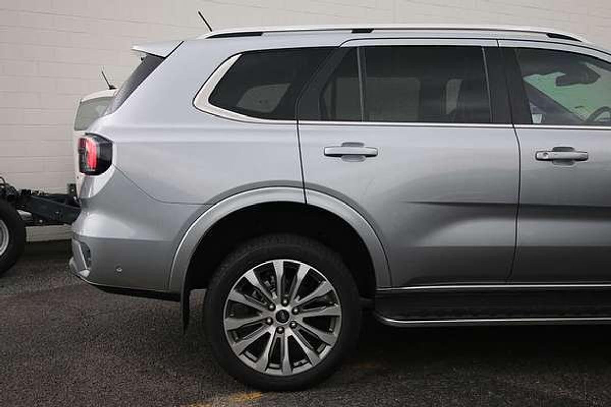 2024 Ford Everest Platinum