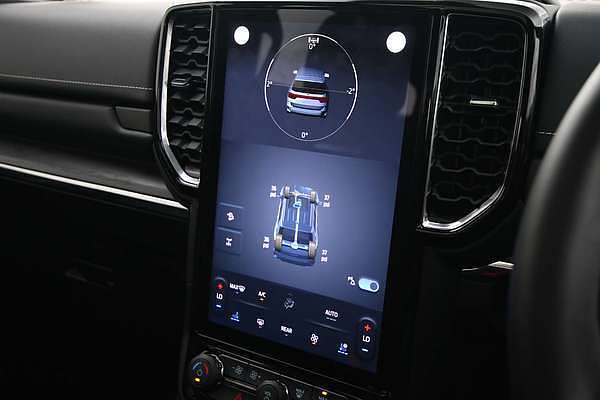 2024 Ford Everest Platinum