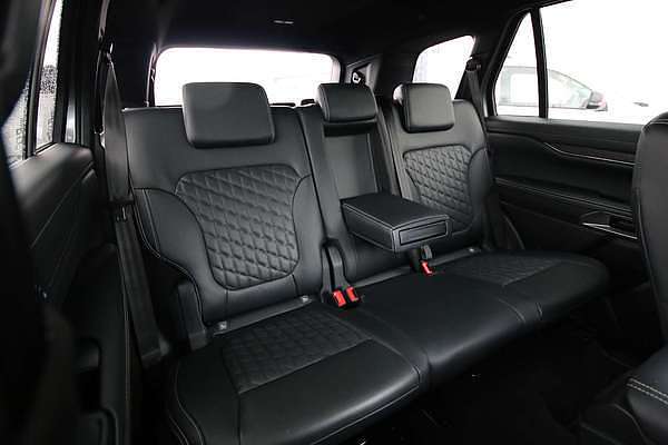 2024 Ford Everest Platinum