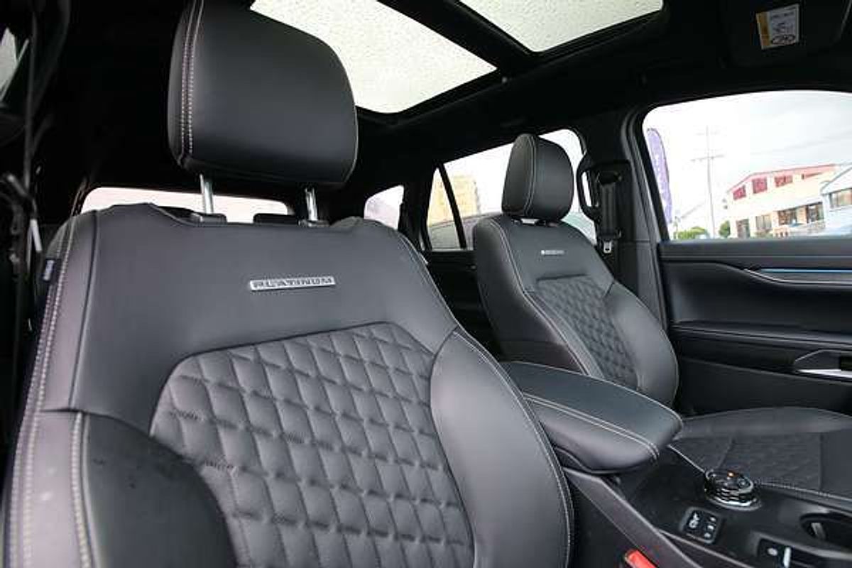 2024 Ford Everest Platinum