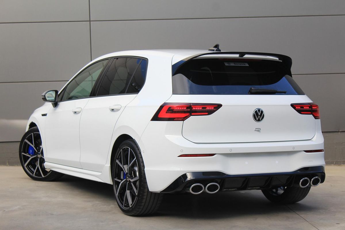 2024 Volkswagen Golf R 8