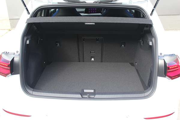 2024 Volkswagen Golf R 8