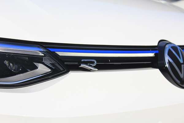 2024 Volkswagen Golf R 8