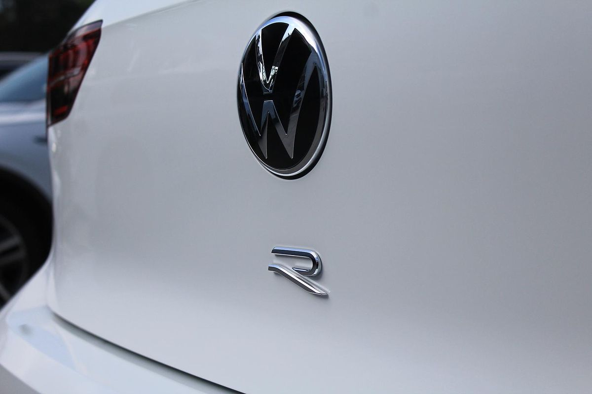 2024 Volkswagen Golf R 8