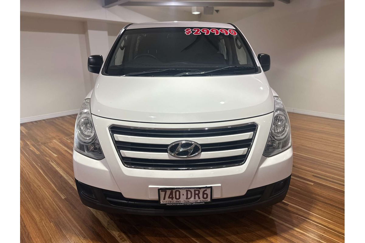 2015 Hyundai iLoad  TQ2-V