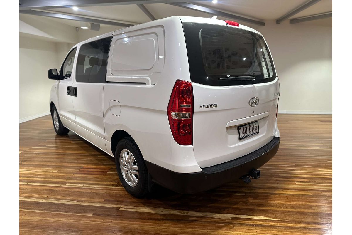 2015 Hyundai iLoad  TQ2-V