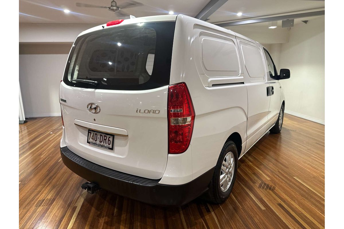 2015 Hyundai iLoad  TQ2-V