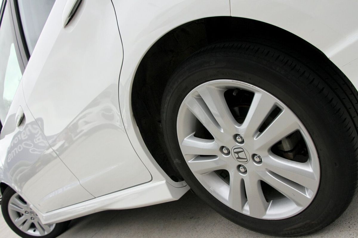 2013 Honda Jazz Vibe-S GE