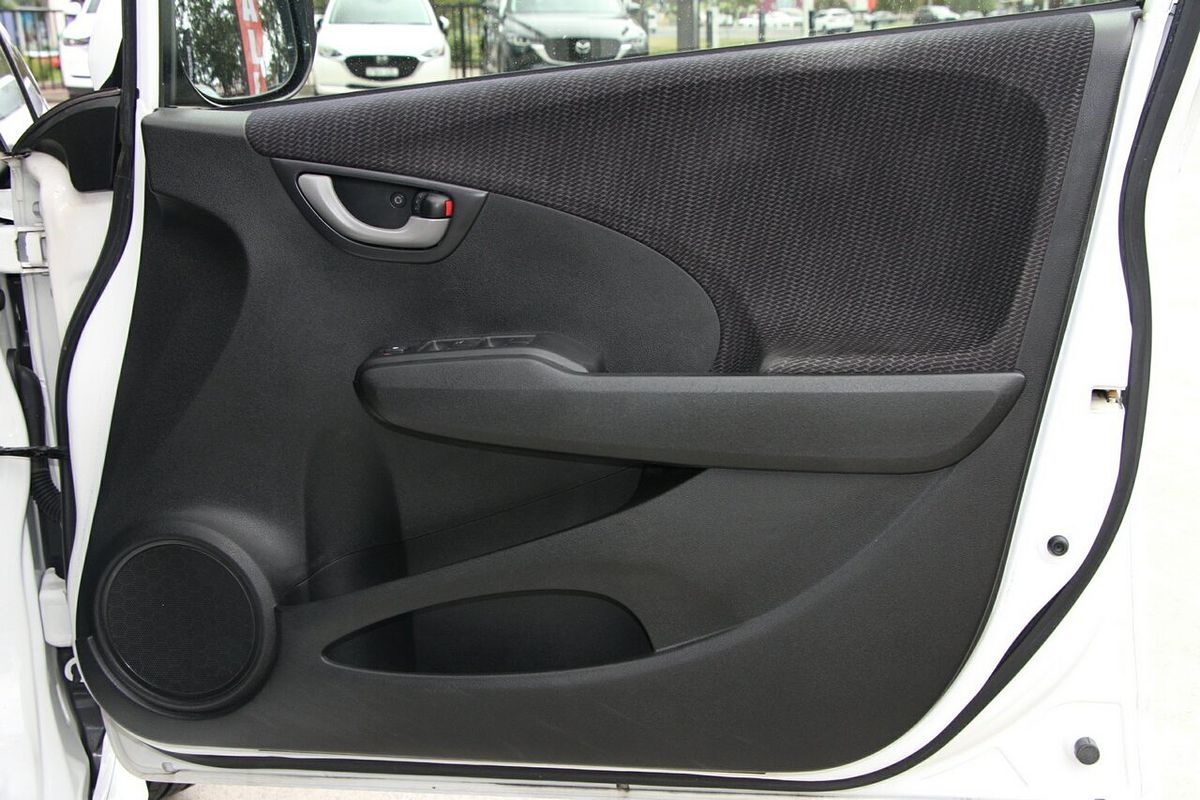 2013 Honda Jazz Vibe-S GE