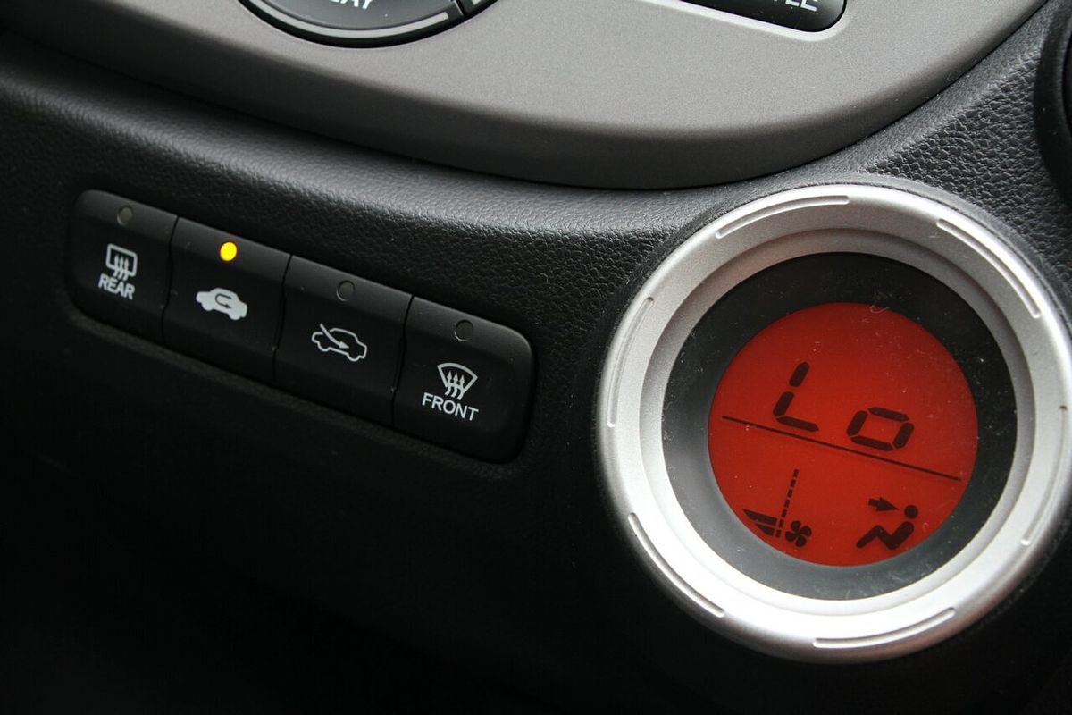 2013 Honda Jazz Vibe-S GE