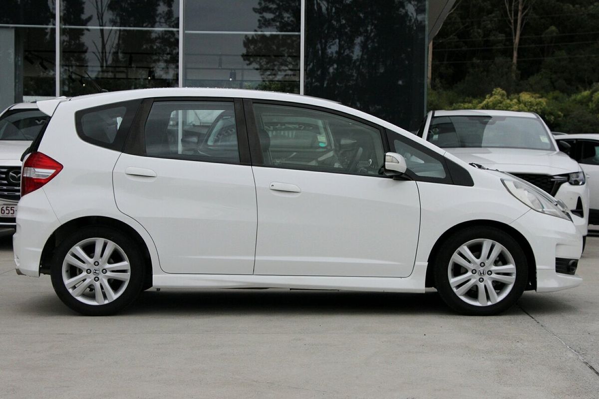 2013 Honda Jazz Vibe-S GE