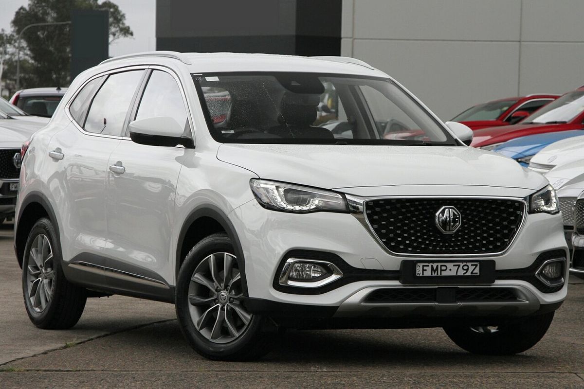 2022 MG HS Vibe SAS23