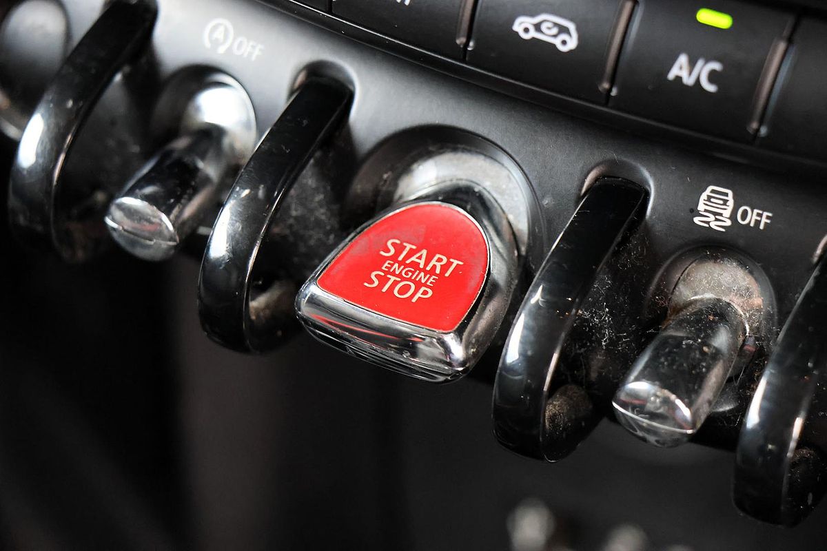 2015 MINI Hatch Cooper F56