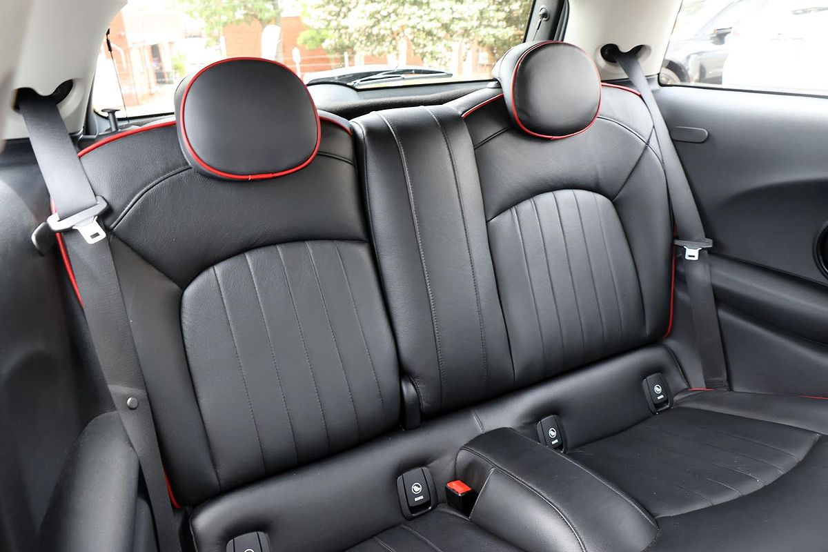 2015 MINI Hatch Cooper F56