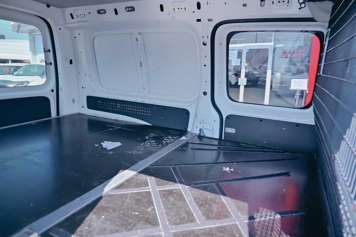 2016 Volkswagen Caddy TSI220 2KN LWB